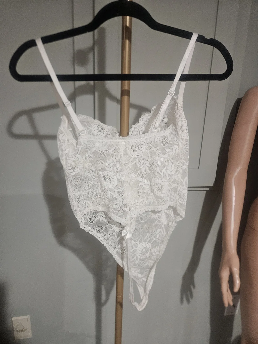 Vintage Victoria’s Secret Lace Teddy Bodysuit White Bridal Lingerie USA. Large